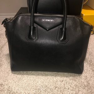 Givenchy Antigona
